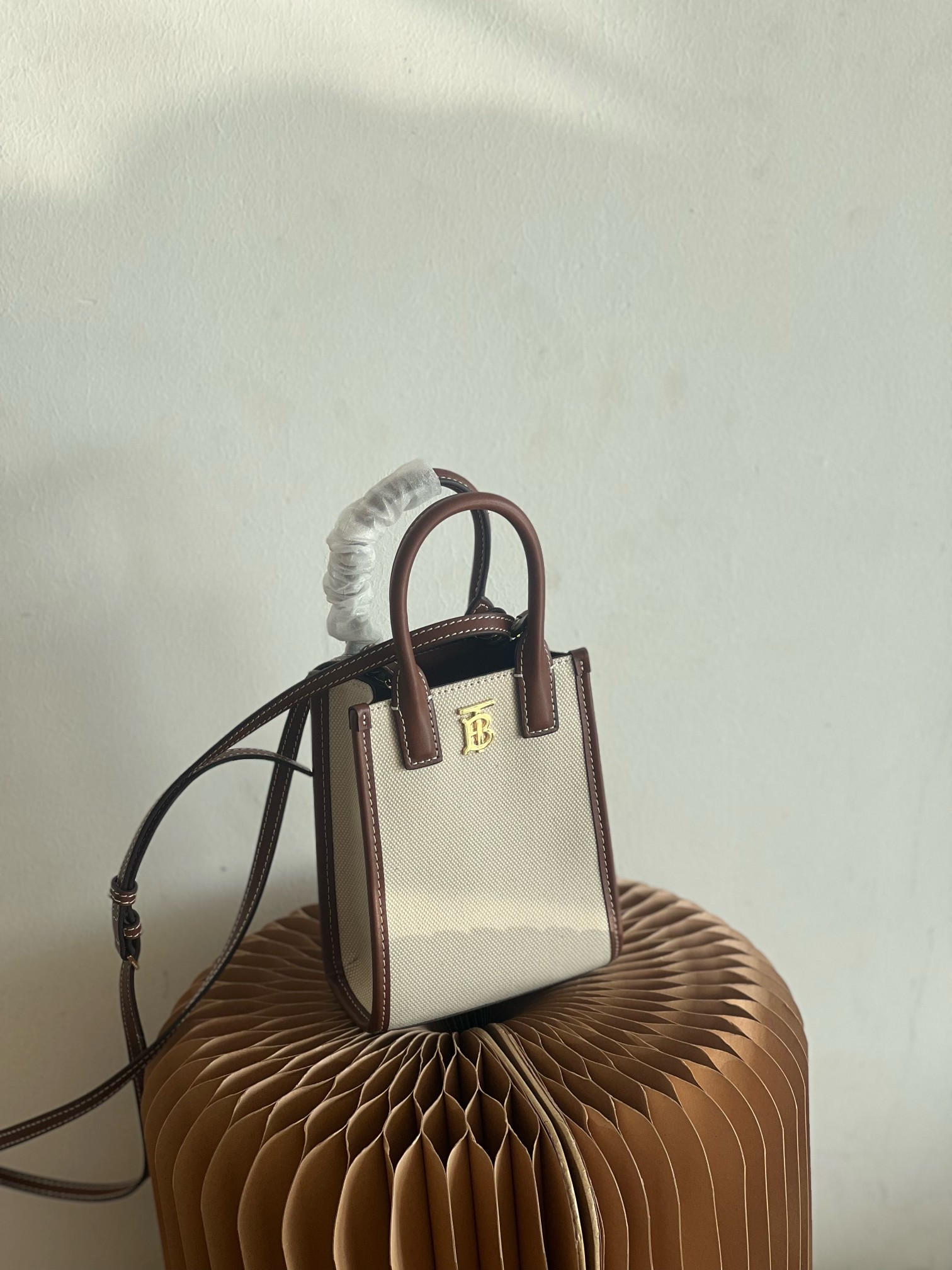Burberry FrancesTote-13*7.5*18CM
