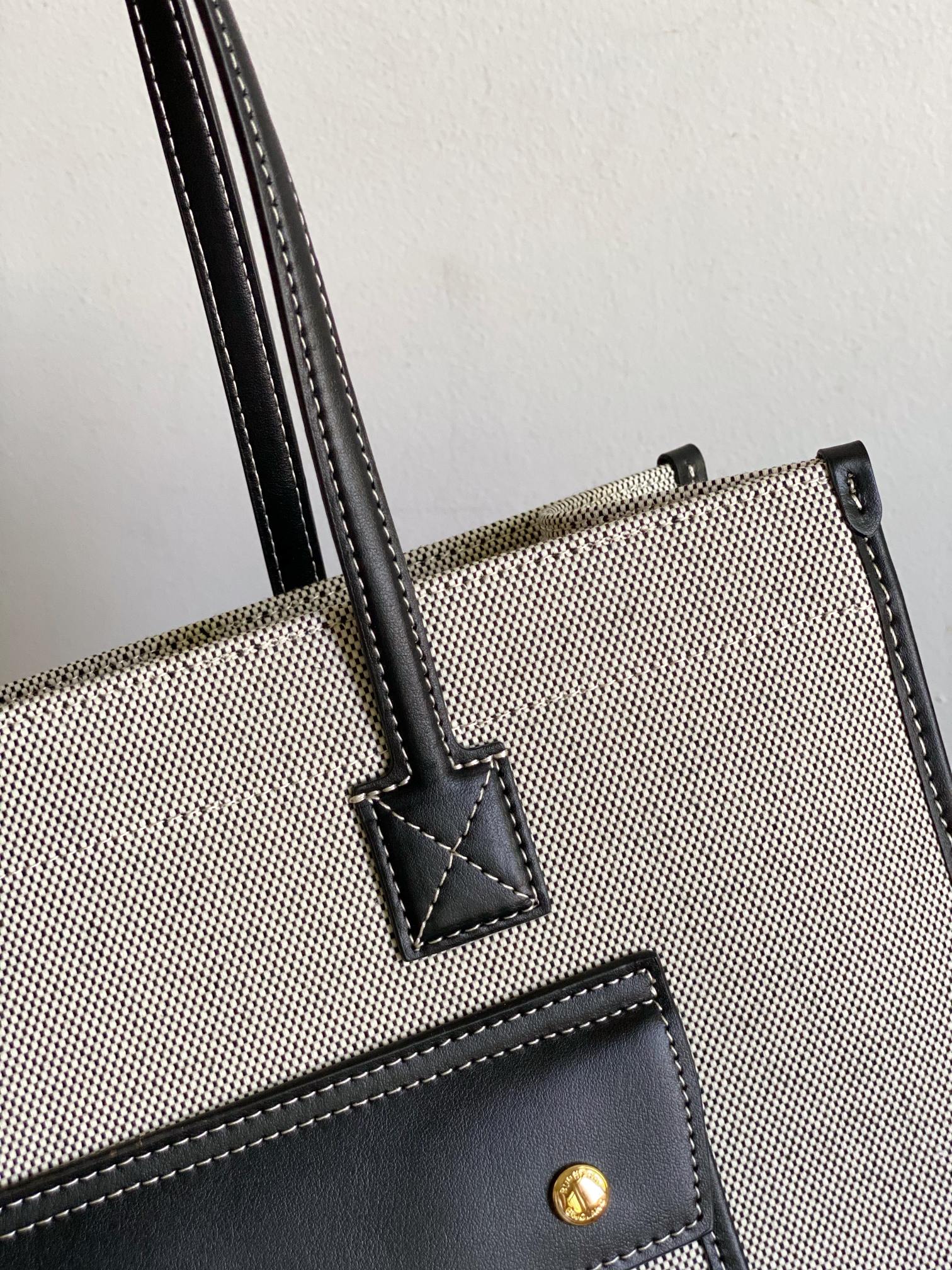 Burberry Freya-33*12.5*26CM
