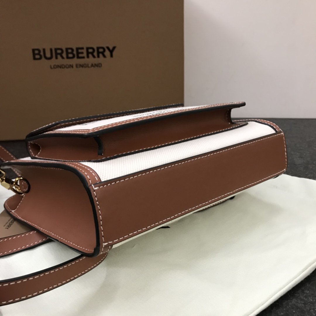 Burberry Pocket Bag-23.5x7x20CM