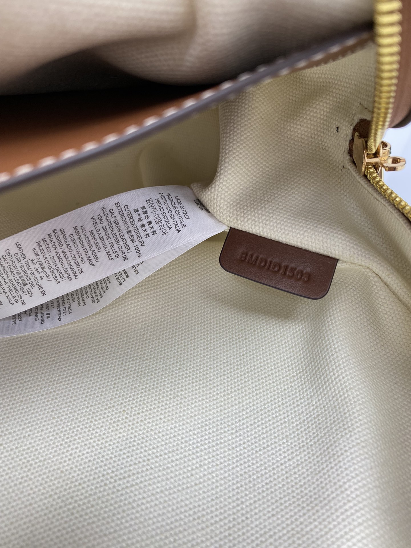 Burberry Tote-30 x 11 x 22.5CM