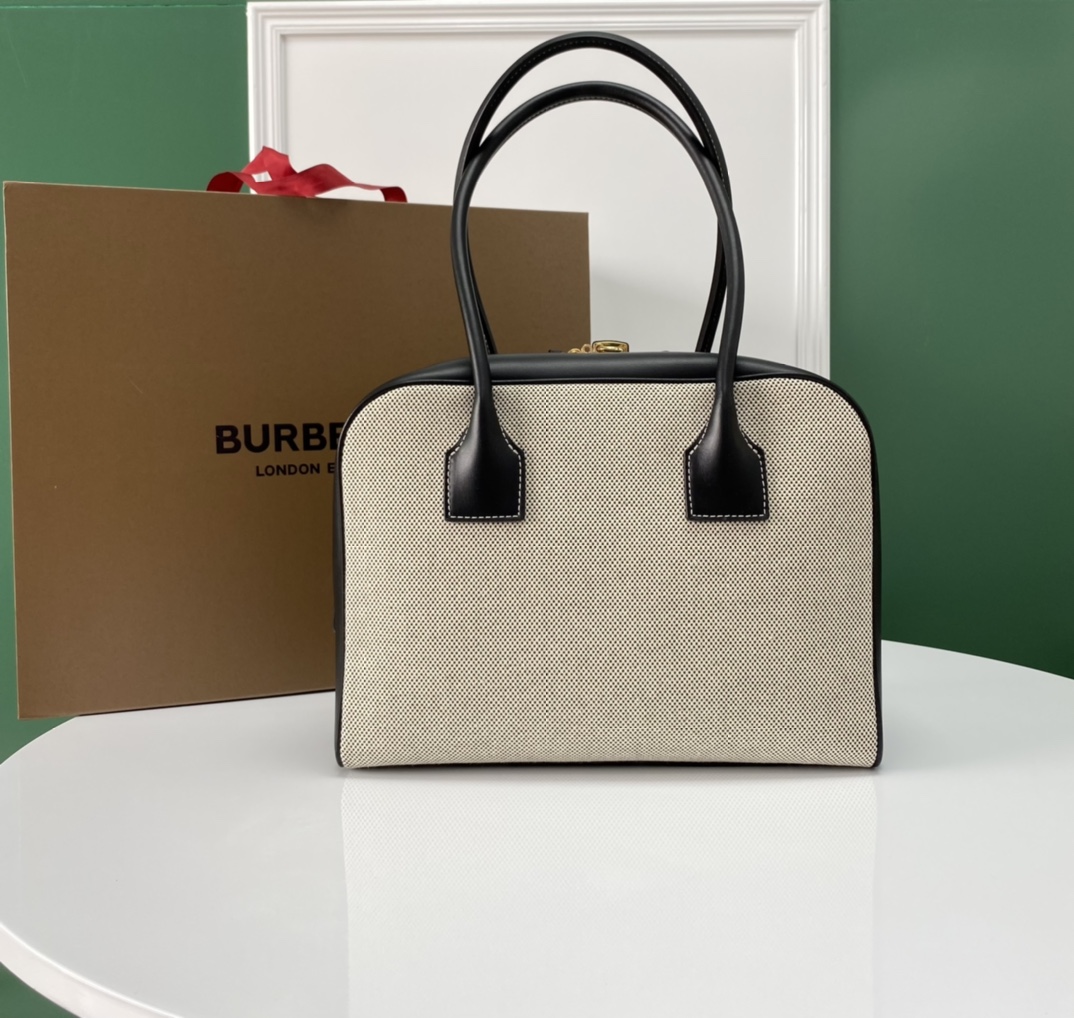 Burberry Tote-30 x 11 x 22.5CM