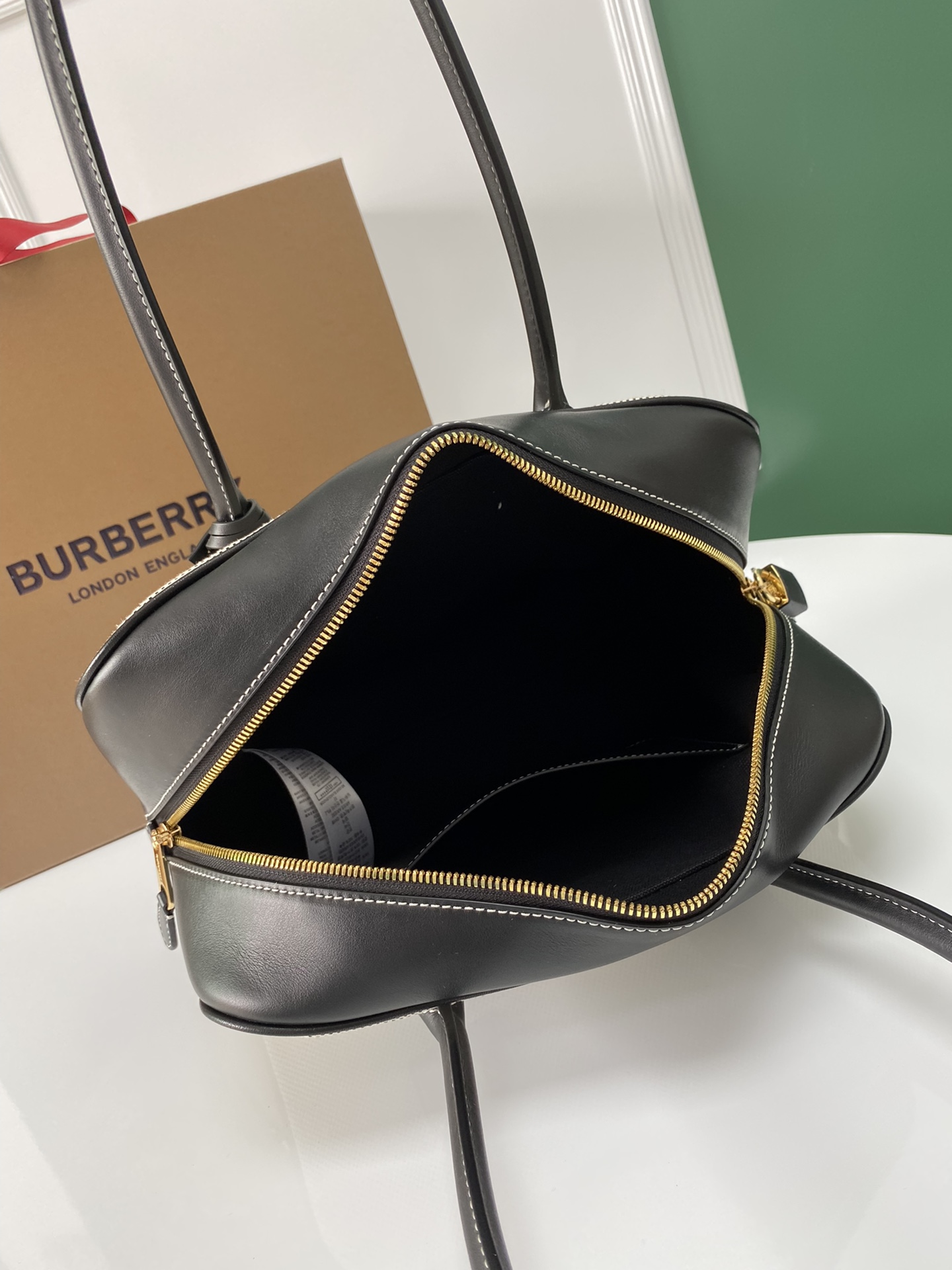 Burberry Tote-30 x 11 x 22.5CM