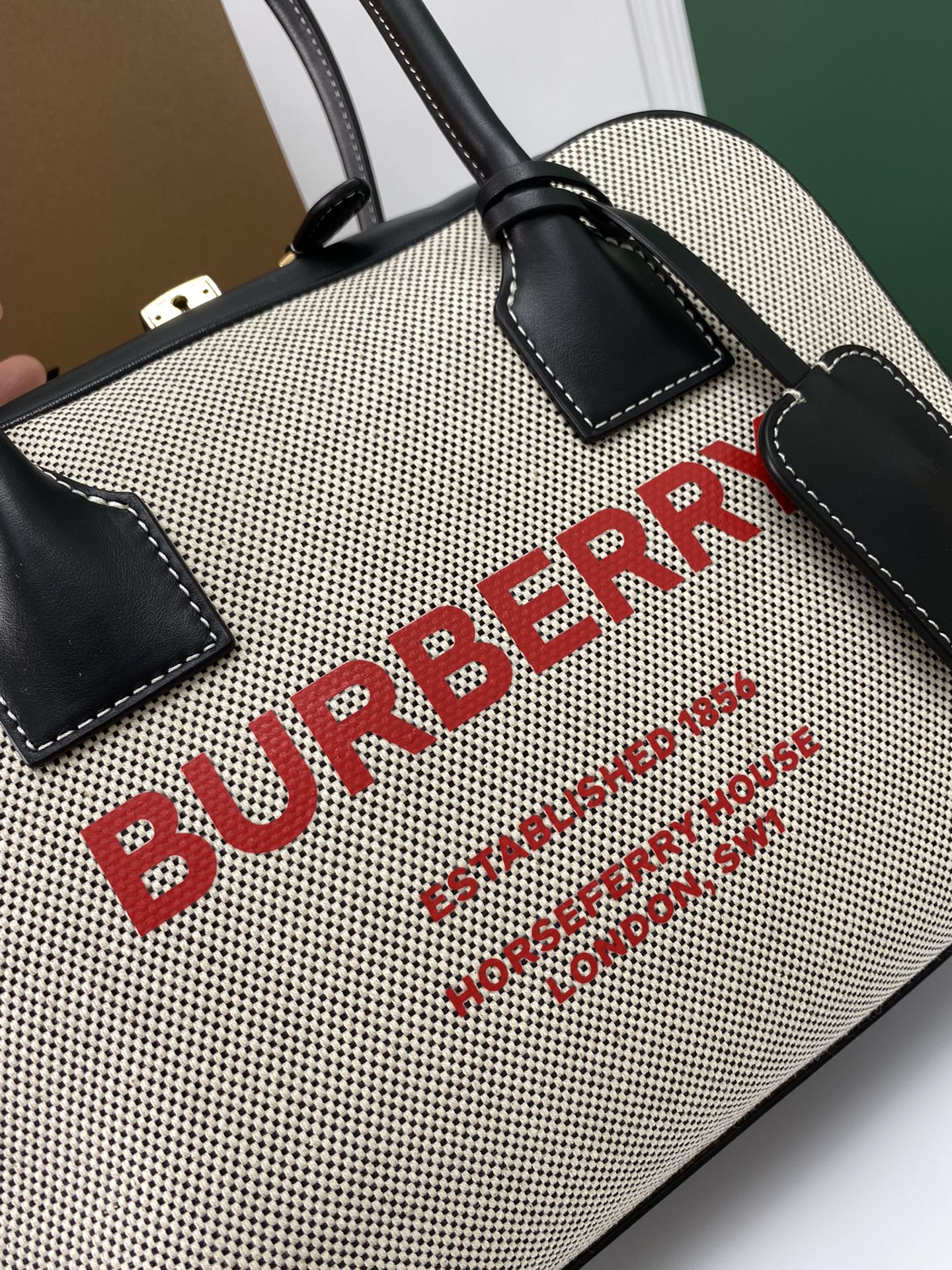 Burberry Tote-30 x 11 x 22.5CM