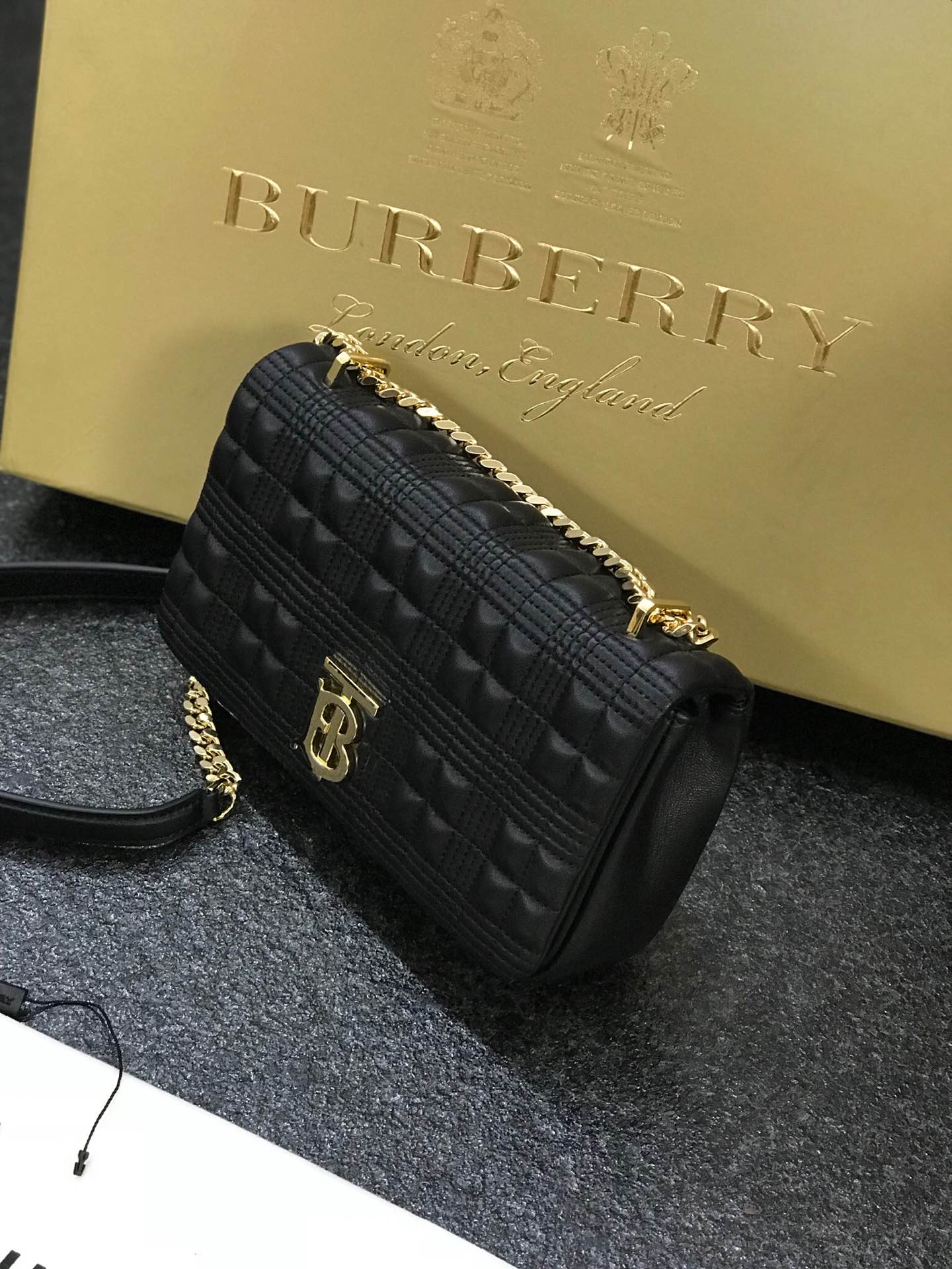 Burberry Lola Chain Bag-23*13*6CM