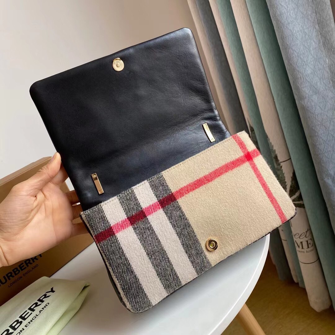 Burberry Lola Chain Bag-23*13*6CM