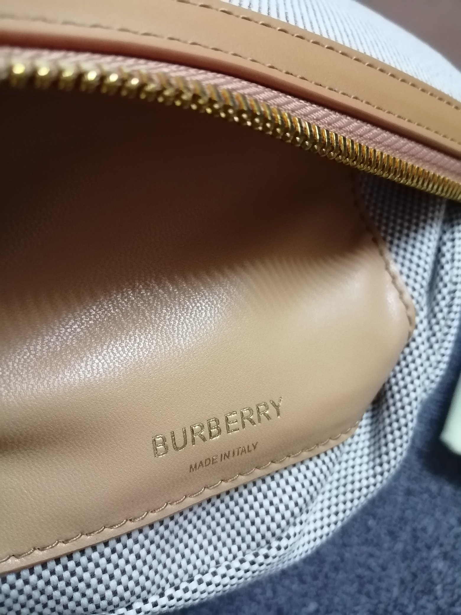 Burberry Vintage Bag-21*4*12CM