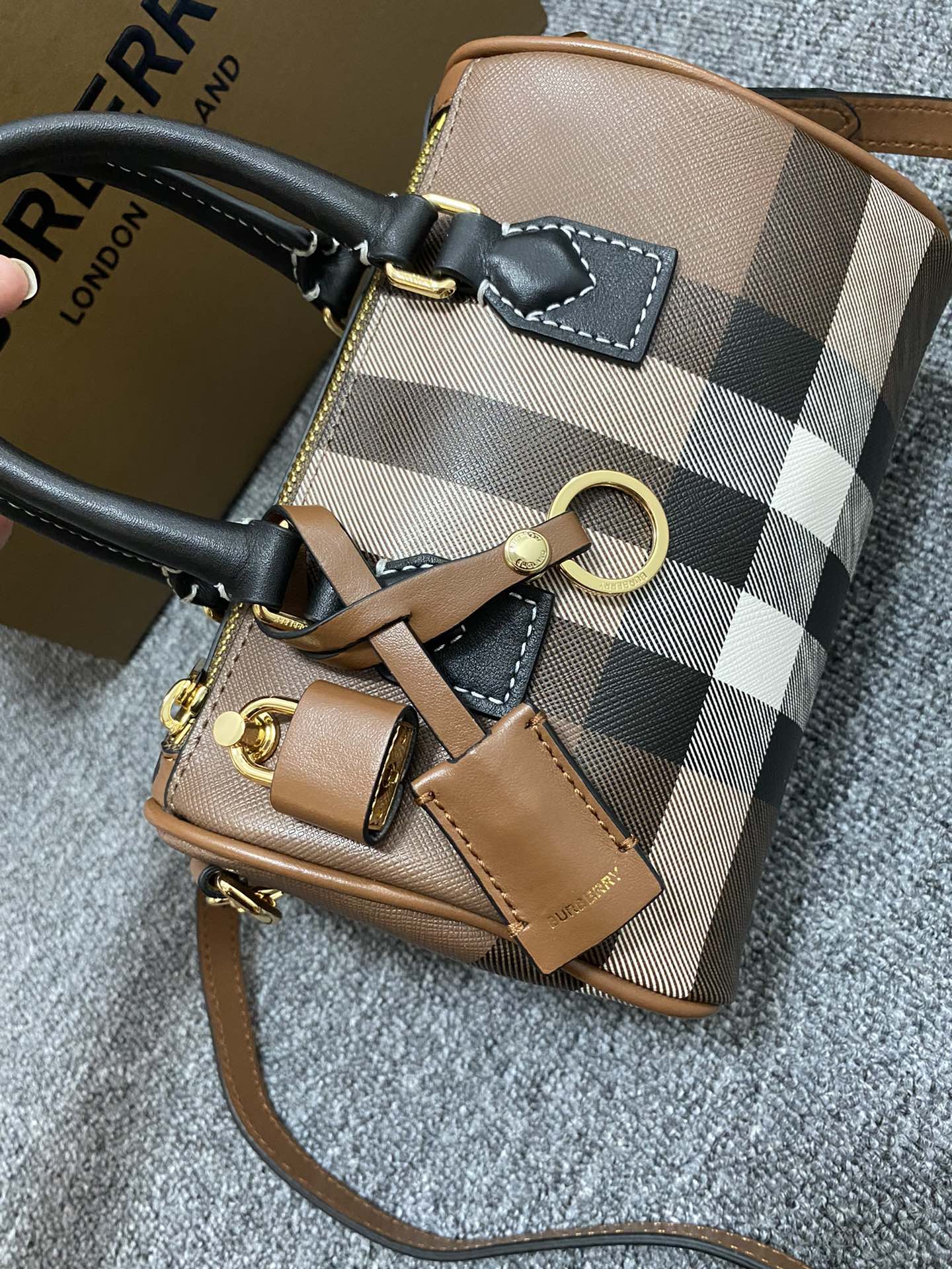 Burberry Bowling Bag-18.5x11x12CM