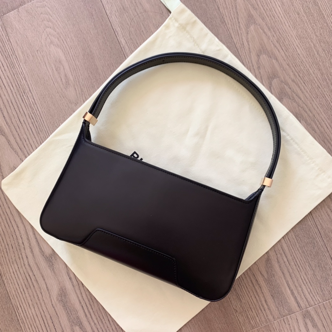 Burberry Armpit Bag-28X14X5CM