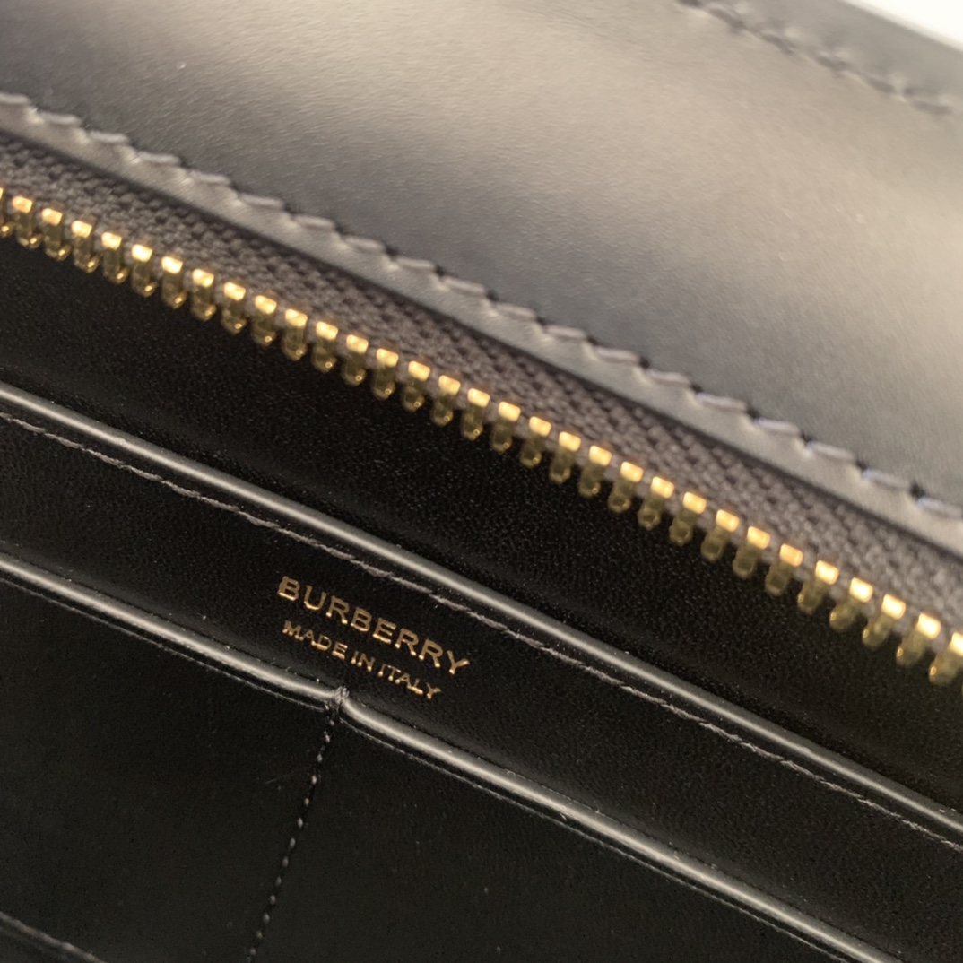Burberry Armpit Bag-28X14X5CM