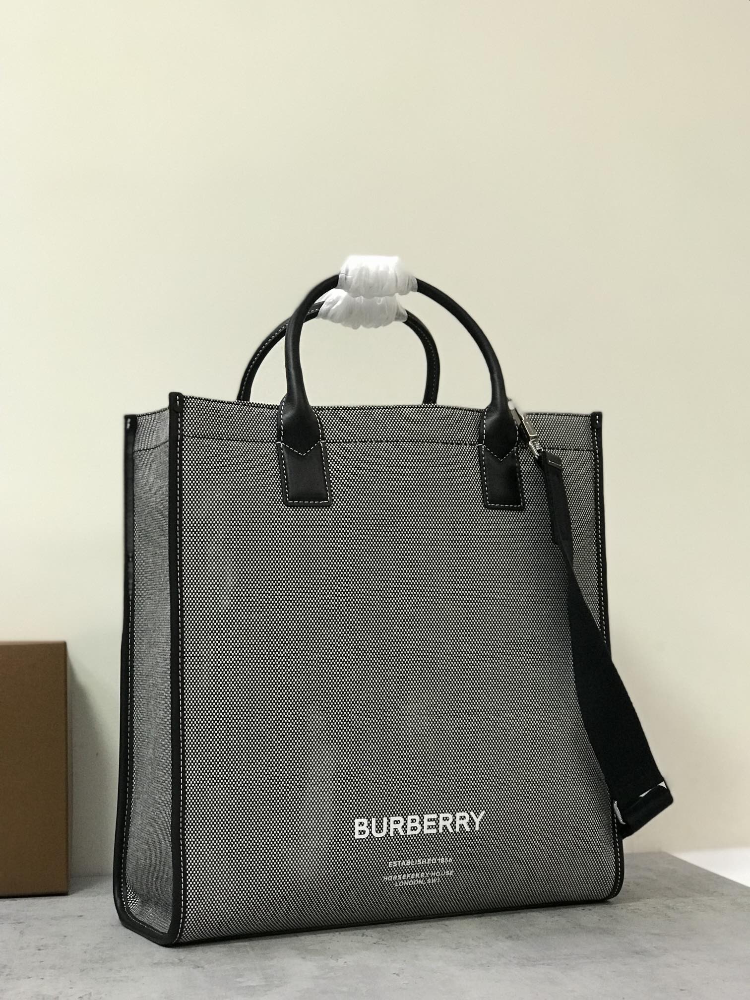 Burberry Tote Bag-35.5 x 15 x 37.5CM