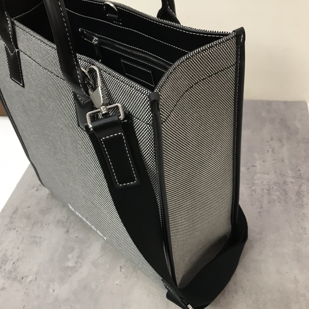 Burberry Tote Bag-35.5 x 15 x 37.5CM