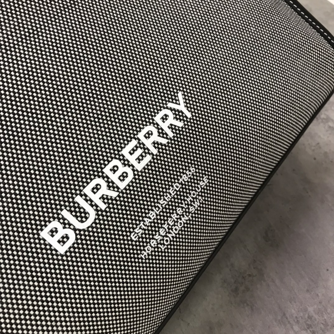 Burberry Tote Bag-35.5 x 15 x 37.5CM