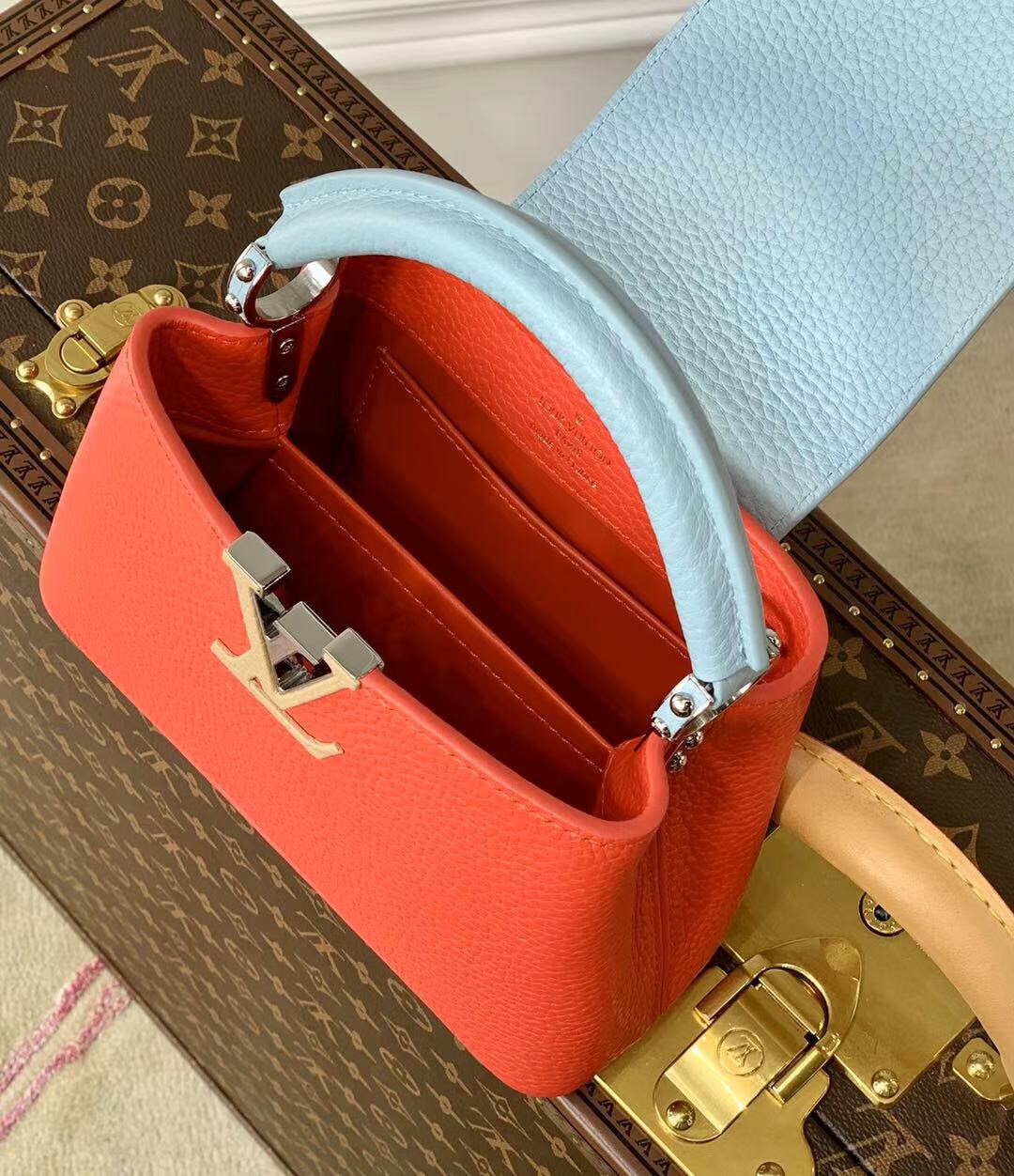 Louis Vuitton Mini Capucines Handlebag-21*14*8CM