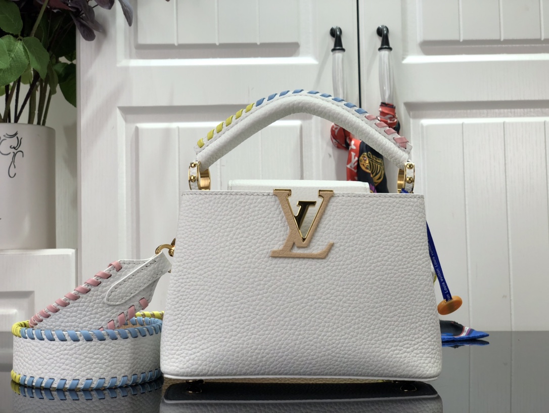 Louis Vuitton Capucines Bag-27*18*9CM