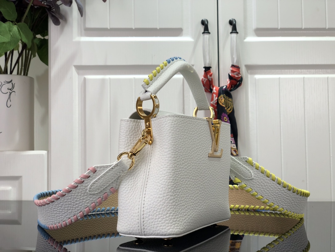 Louis Vuitton Capucines Bag-27*18*9CM