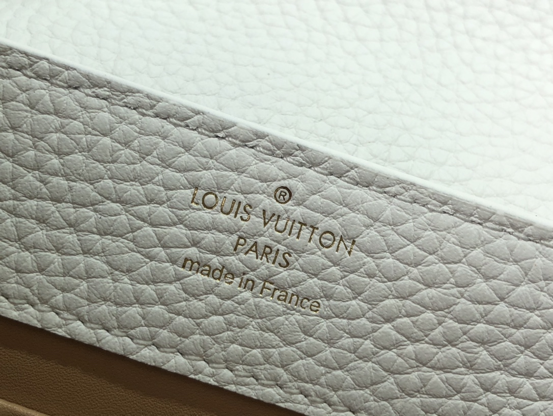 Louis Vuitton Capucines Bag-27*18*9CM
