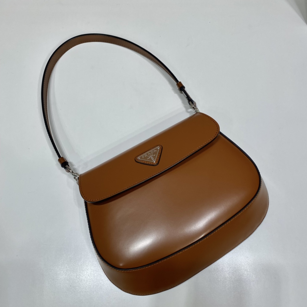 Prada Cleo Handbags-Patent Leather-23*18*4CM