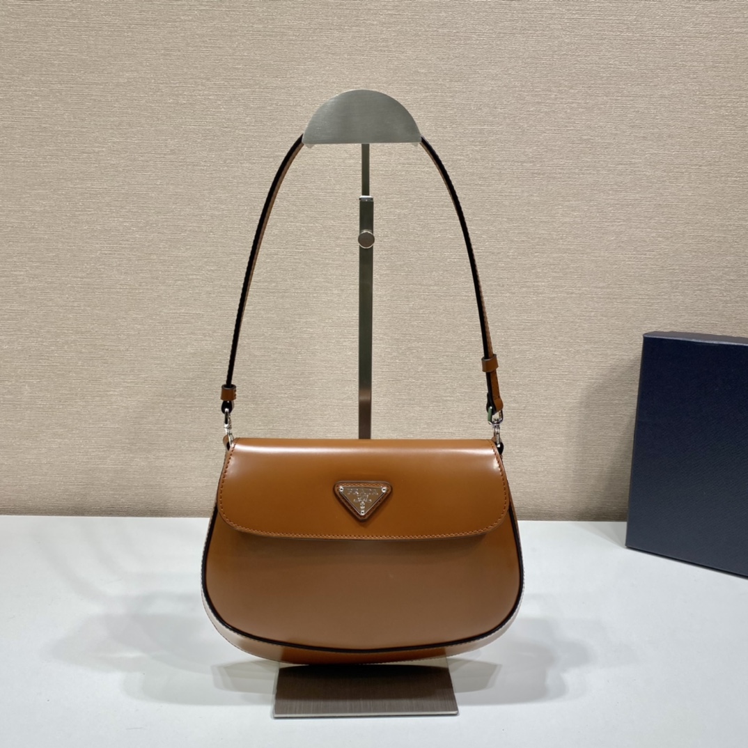 Prada Cleo Handbags-Patent Leather-23*18*4CM Prada Cleo Handbags-Patent Leather-23*18*4CM