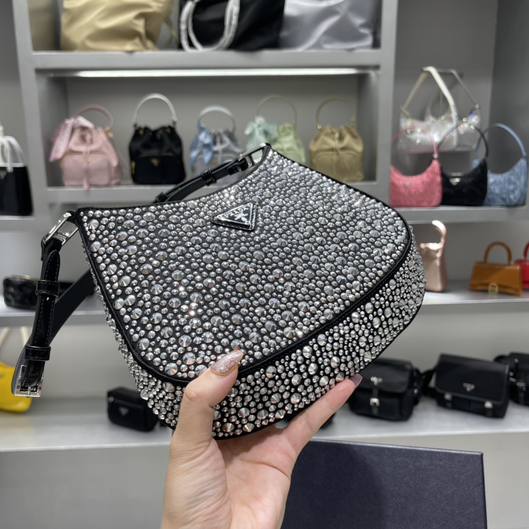 Prada Cleo Handbags-Patent Leather-23*18*4CM Prada Cleo Handbags-Patent Leather-23*18*4CM