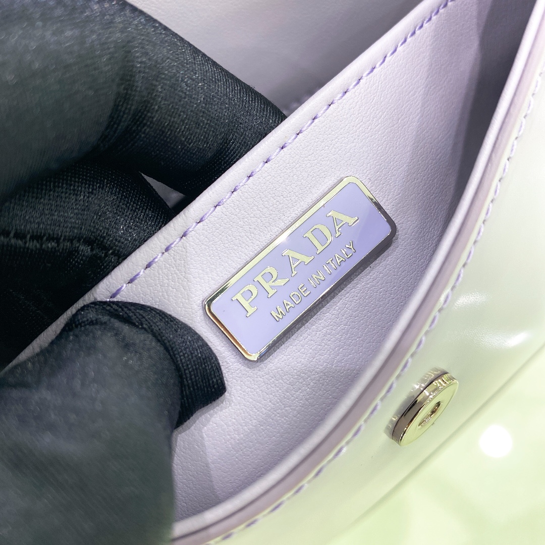 Prada Cleo Handbags-Patent Leather30X18.5X4CM Prada Cleo Handbags-Patent Leather30X18.5X4CM