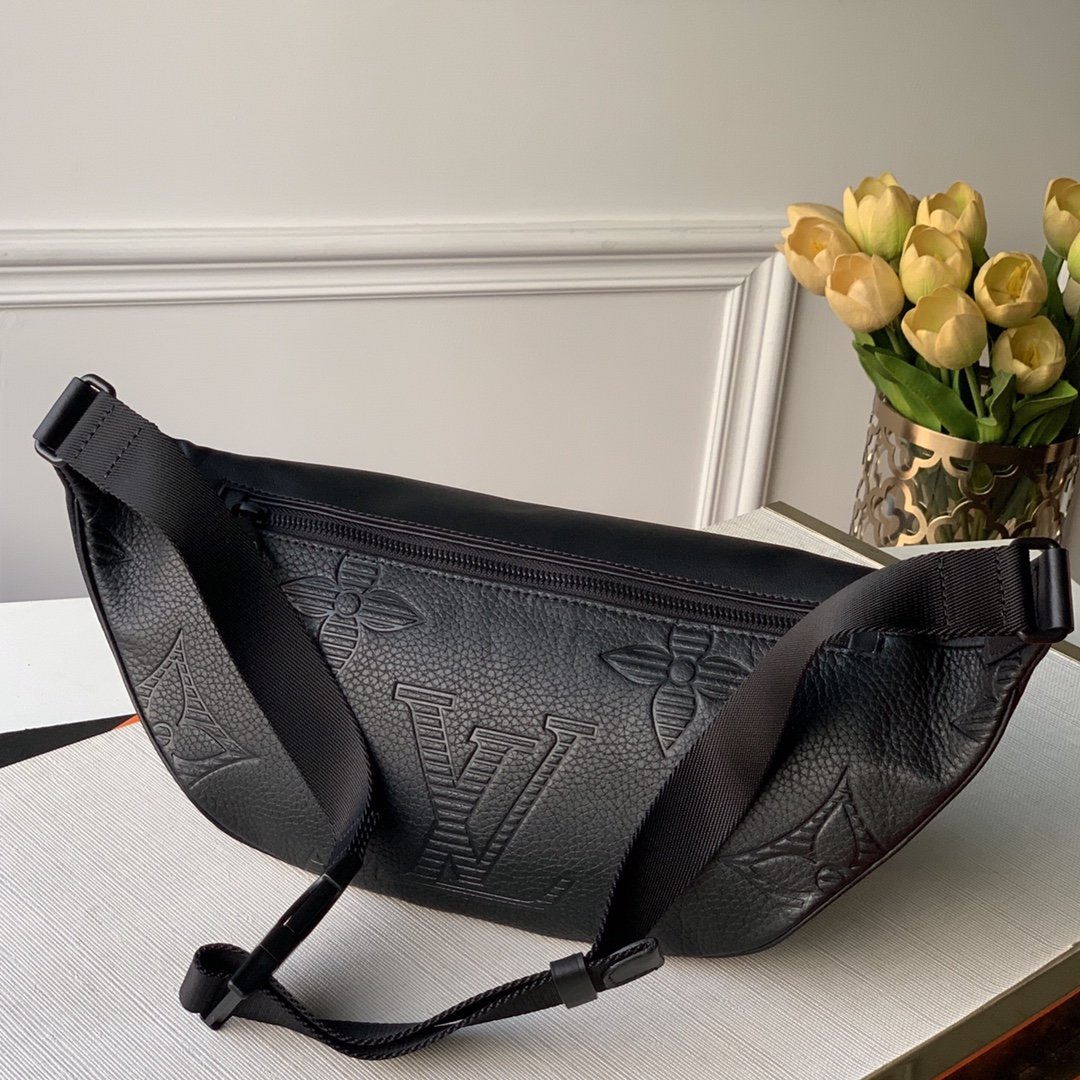 Louis Vuitton Discovery Bumbag-47*20*9CM