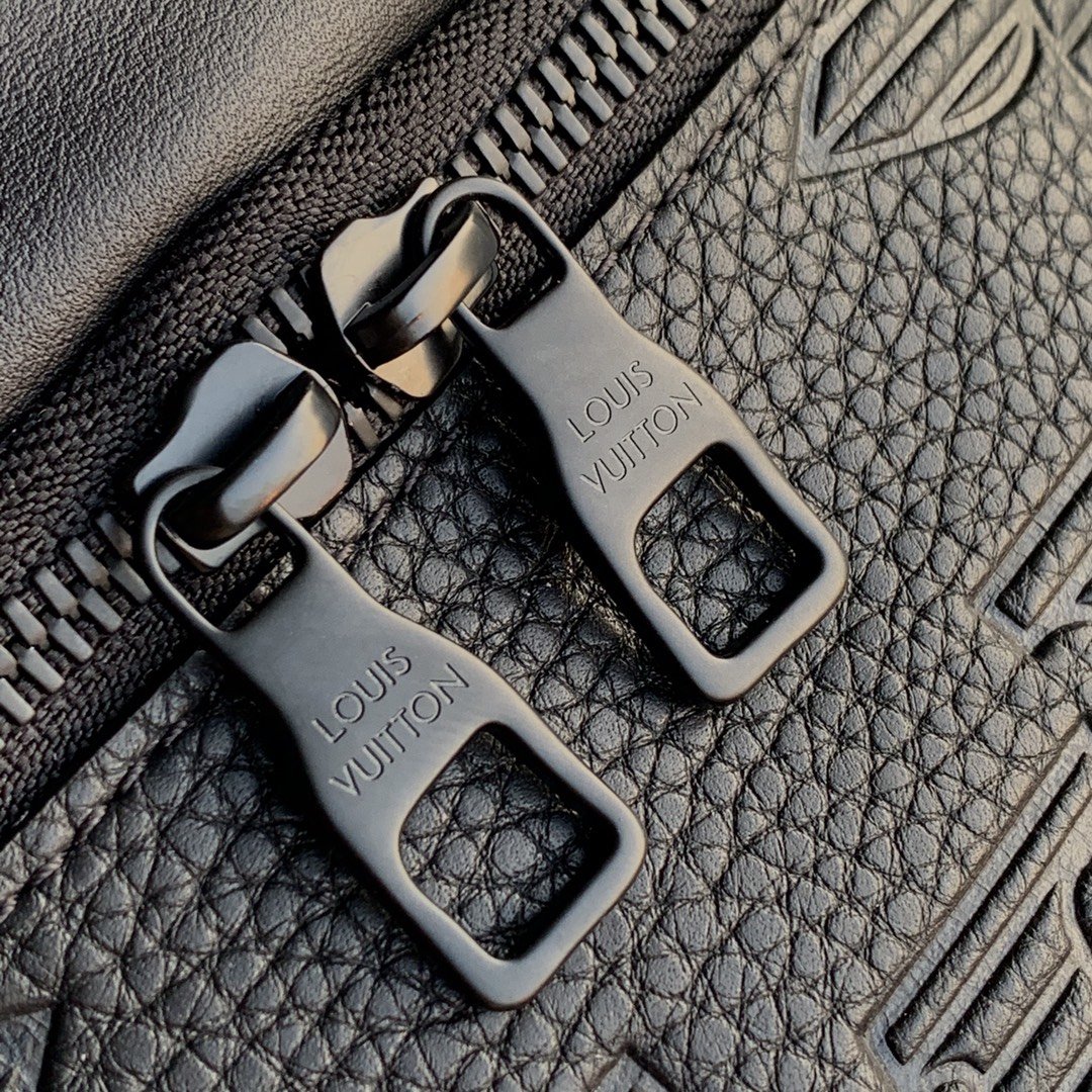 Louis Vuitton Discovery Bumbag-47*20*9CM