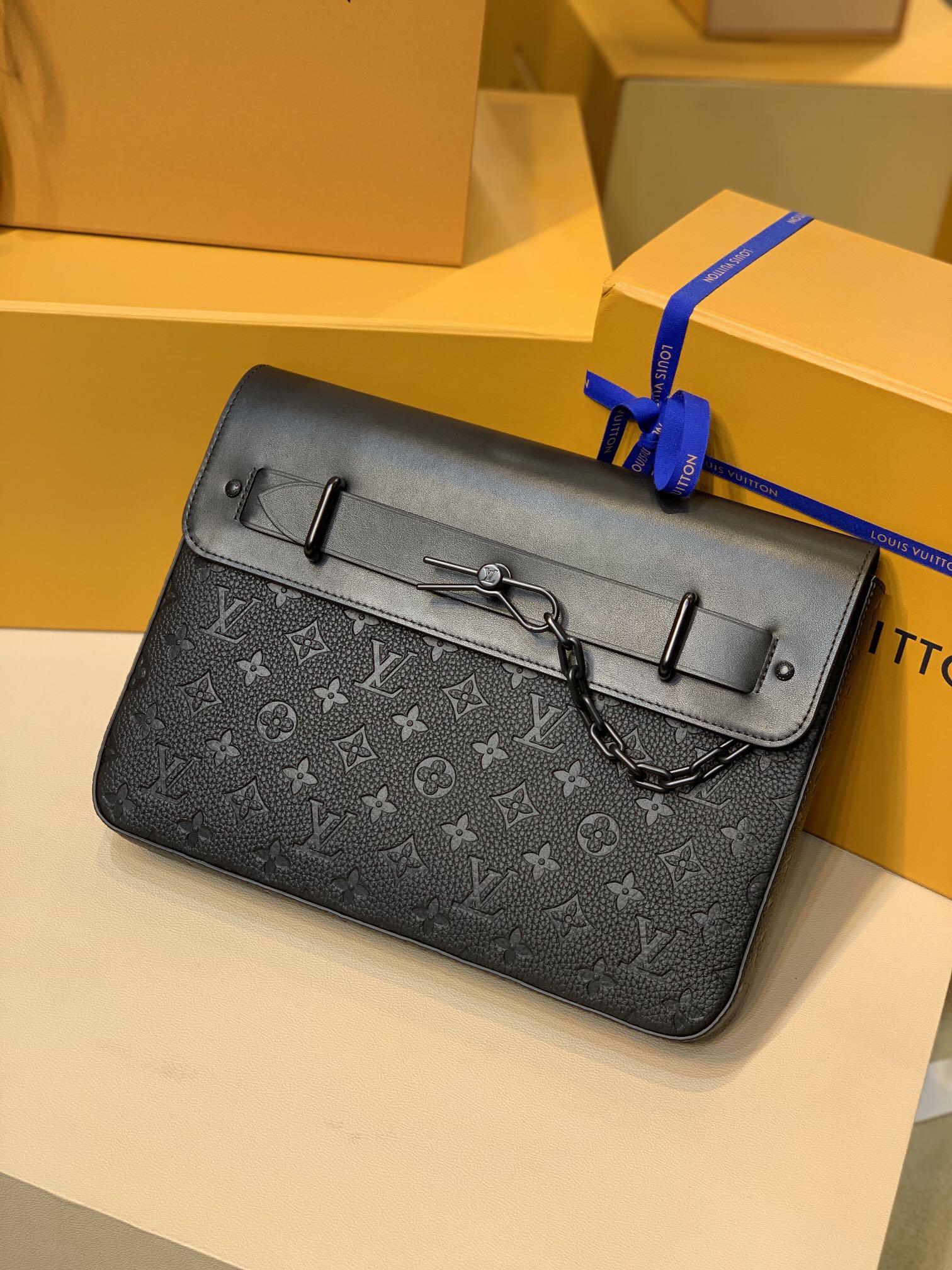 Louis Vuitton Pochette Steamer -M80107-32 x 22 x 4CM