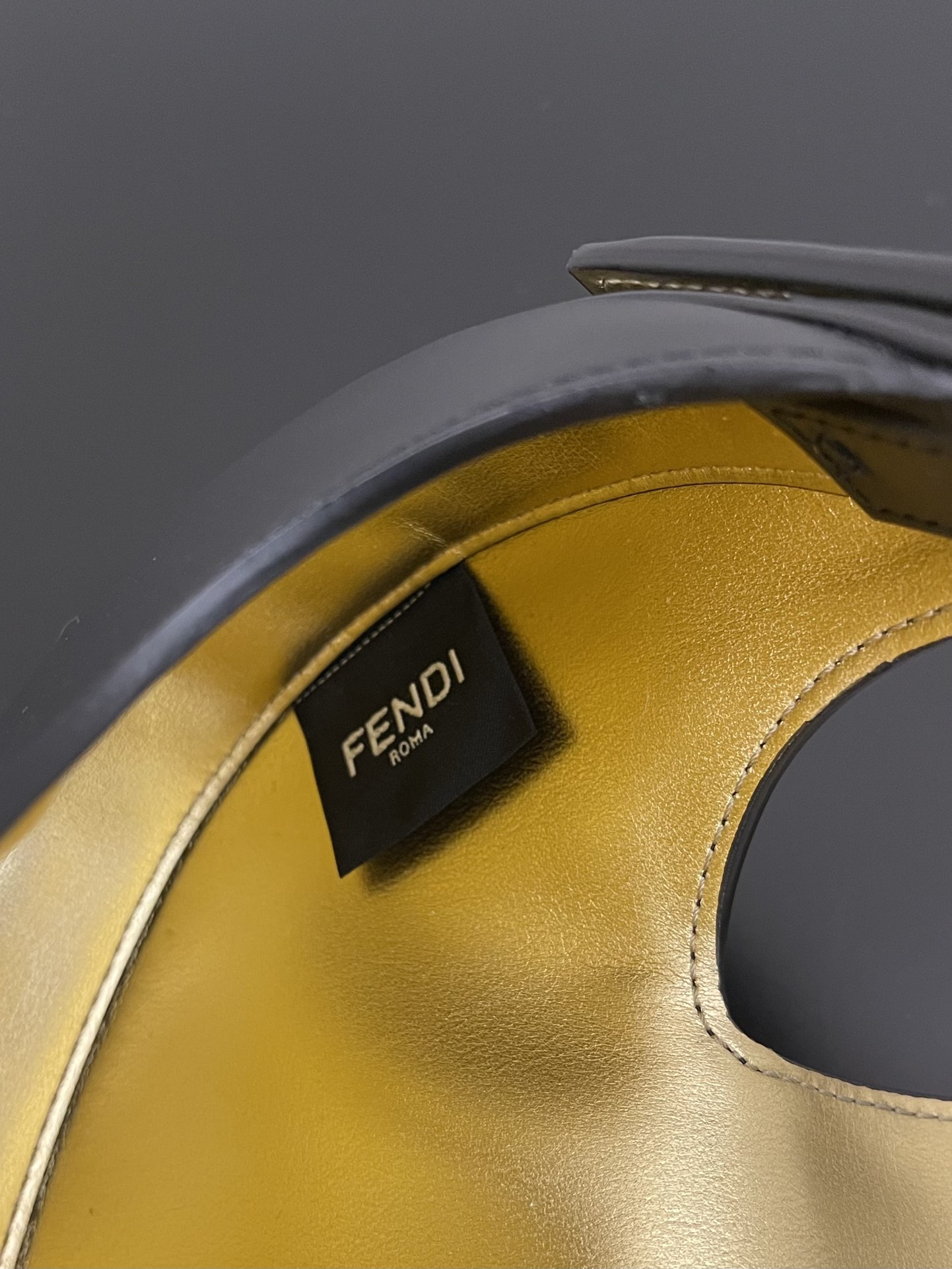 Fendi Cookie-22×4.5×17.5CM