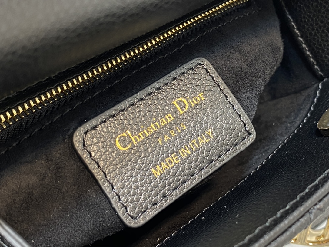 Lady Diro Mini-17*15*8CM