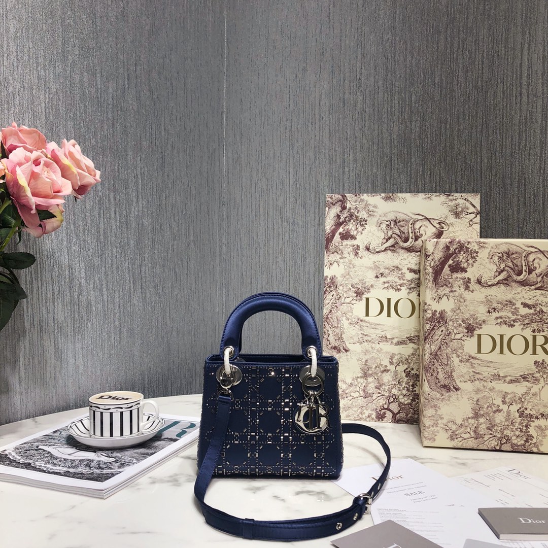 Lady Diro Mini-17*15*8CM