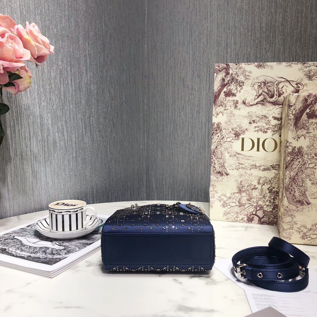 Lady Diro Mini-17*15*8CM