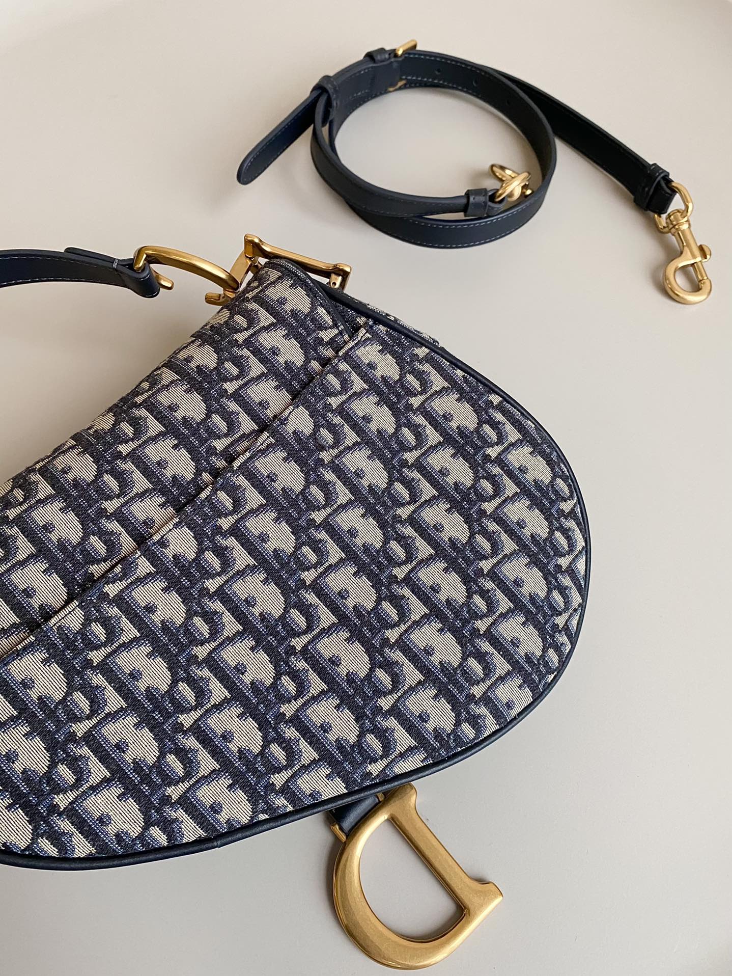 Diro Saddle Bag-25.5×6.5×20CM Diro Saddle Bag-25.5×6.5×20CM