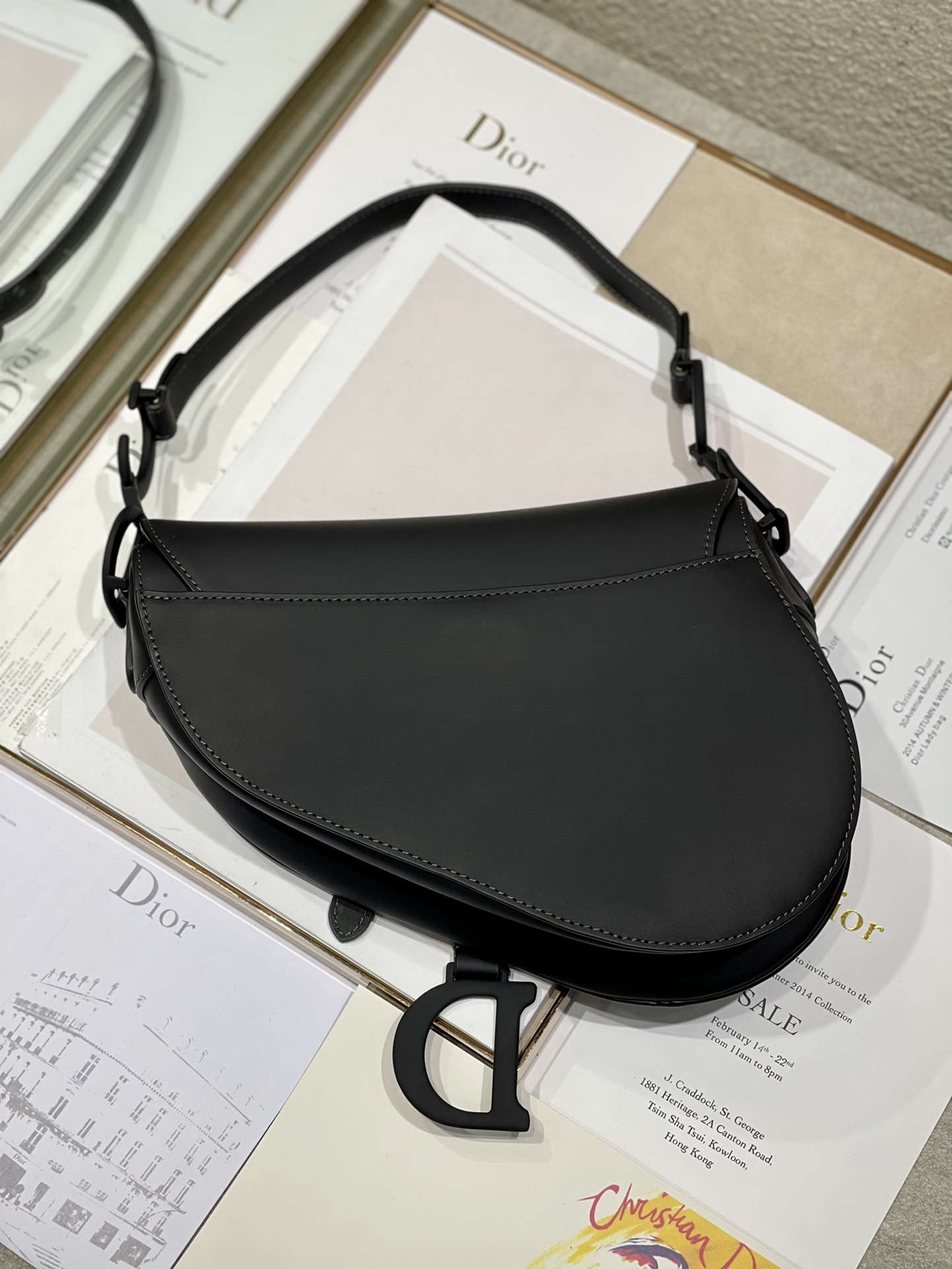 Diro Saddle Bag-25.5 x 20 x 6.5CM Diro Saddle Bag-25.5 x 20 x 6.5CM
