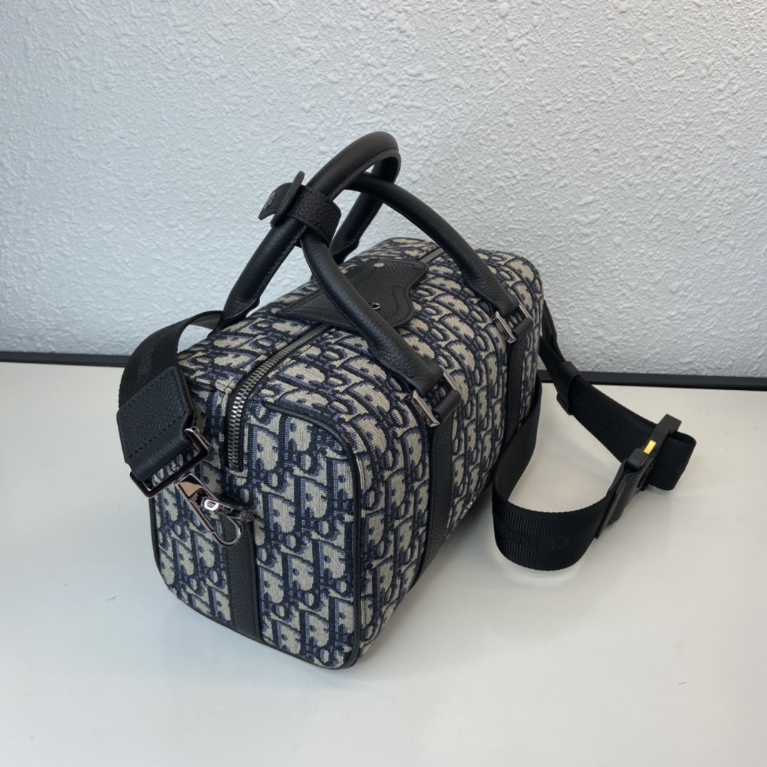 Diro Oblique Bag-26 x 16 x 14.5 CM