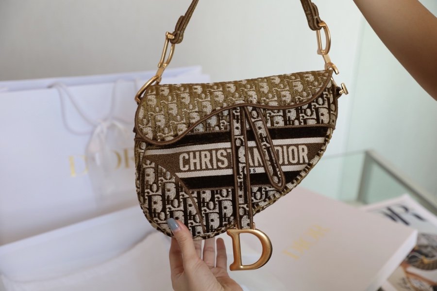 Diro Saddle Bag-25.5 x 20 x 6.5CM Diro Saddle Bag-25.5 x 20 x 6.5CM
