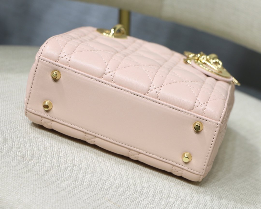 Lady Diro With Lambskin-17*15*8CM