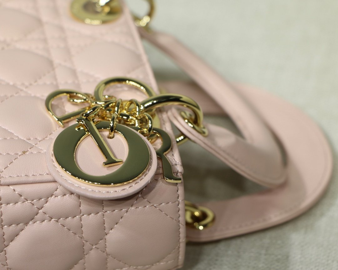 Lady Diro With Lambskin-17*15*8CM
