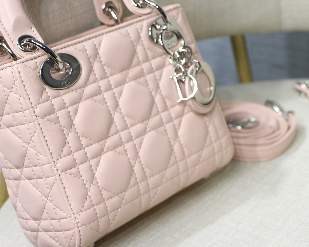 Lady Diro With Lambskin-17*15*8CM