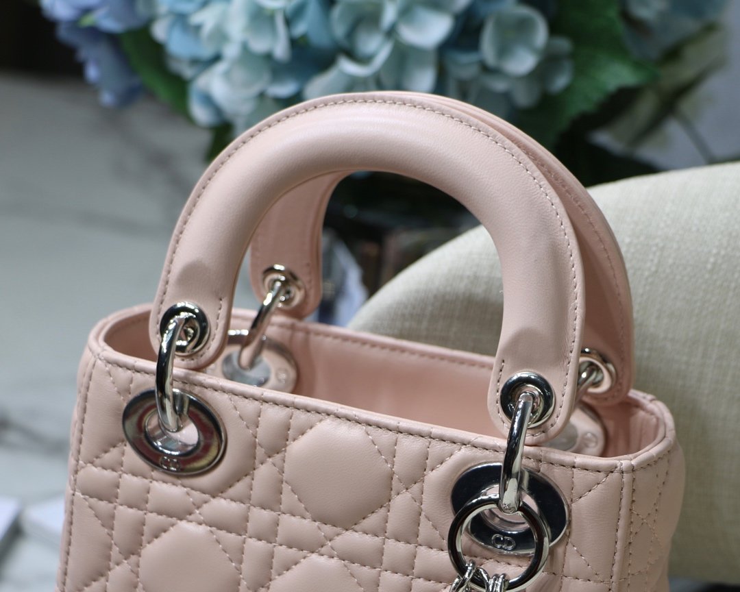 Lady Diro With Lambskin-17*15*8CM