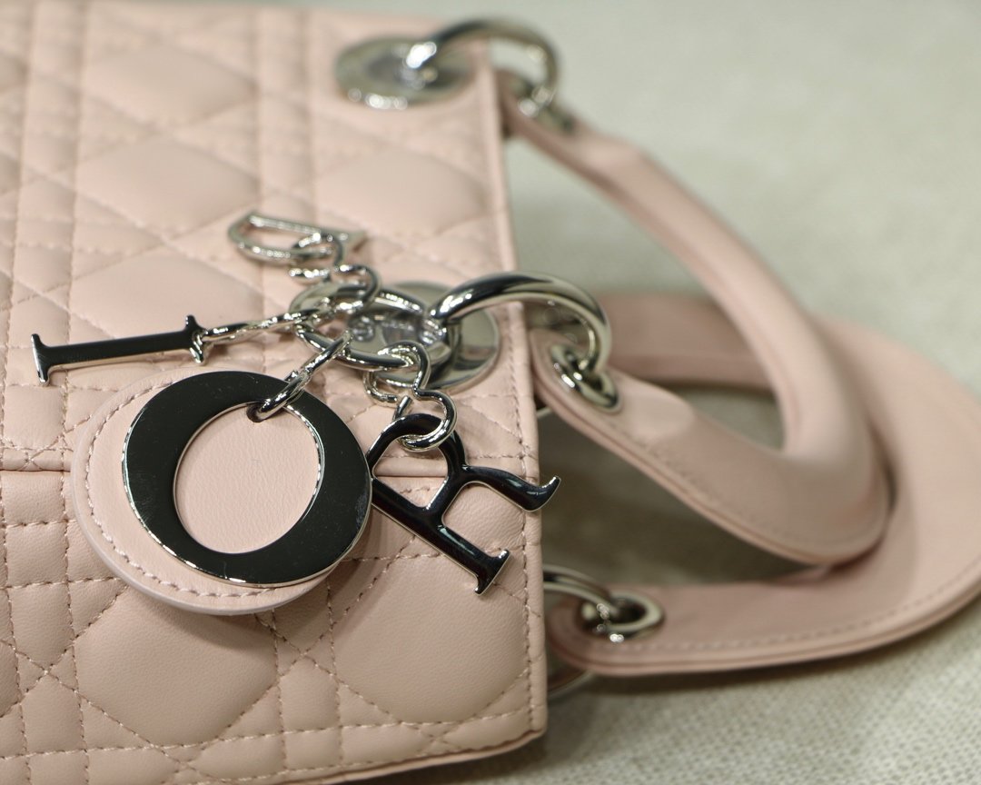 Lady Diro With Lambskin-17*15*8CM