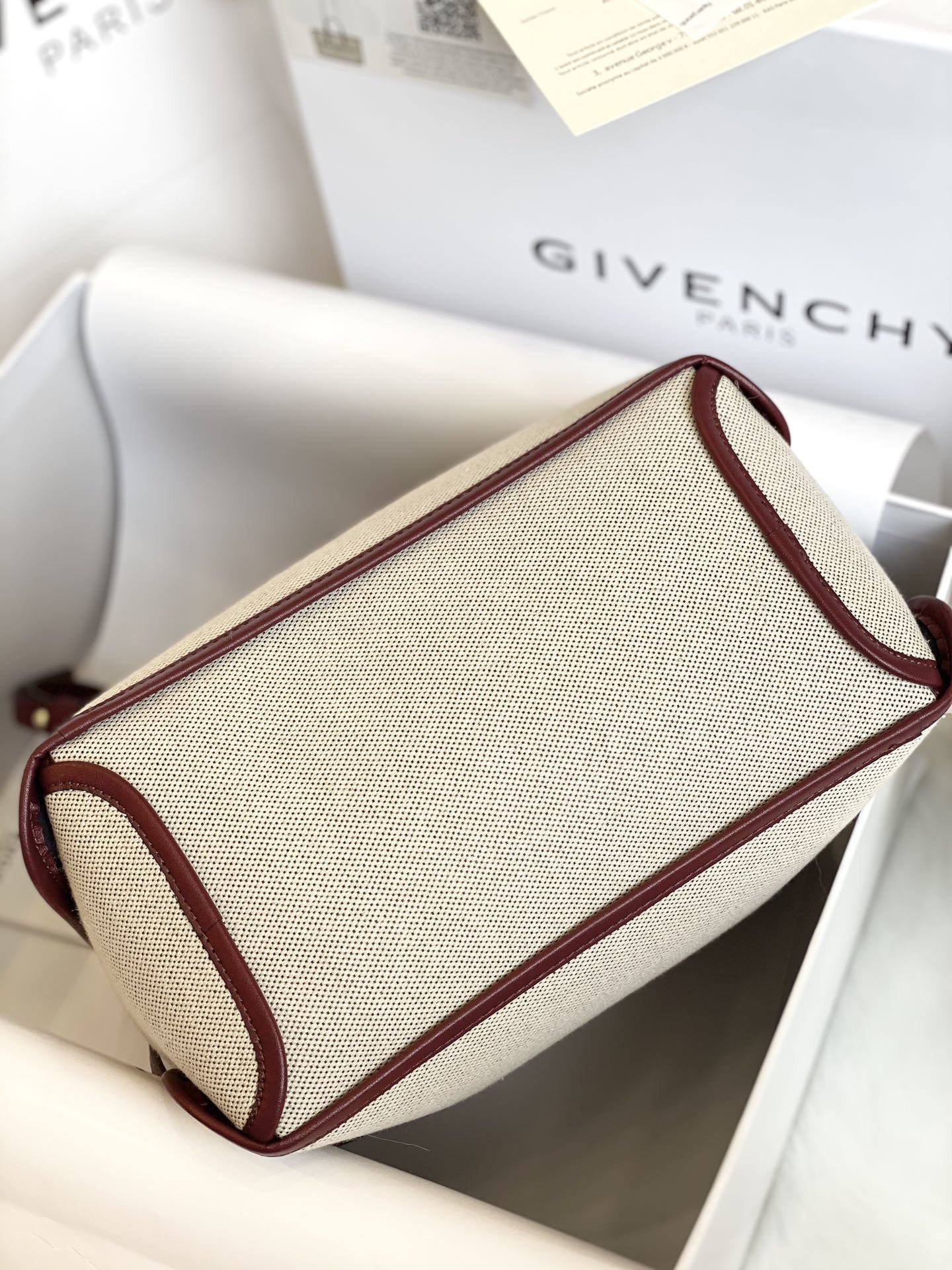 Gienvchy Bond Tote-21*32*14CM