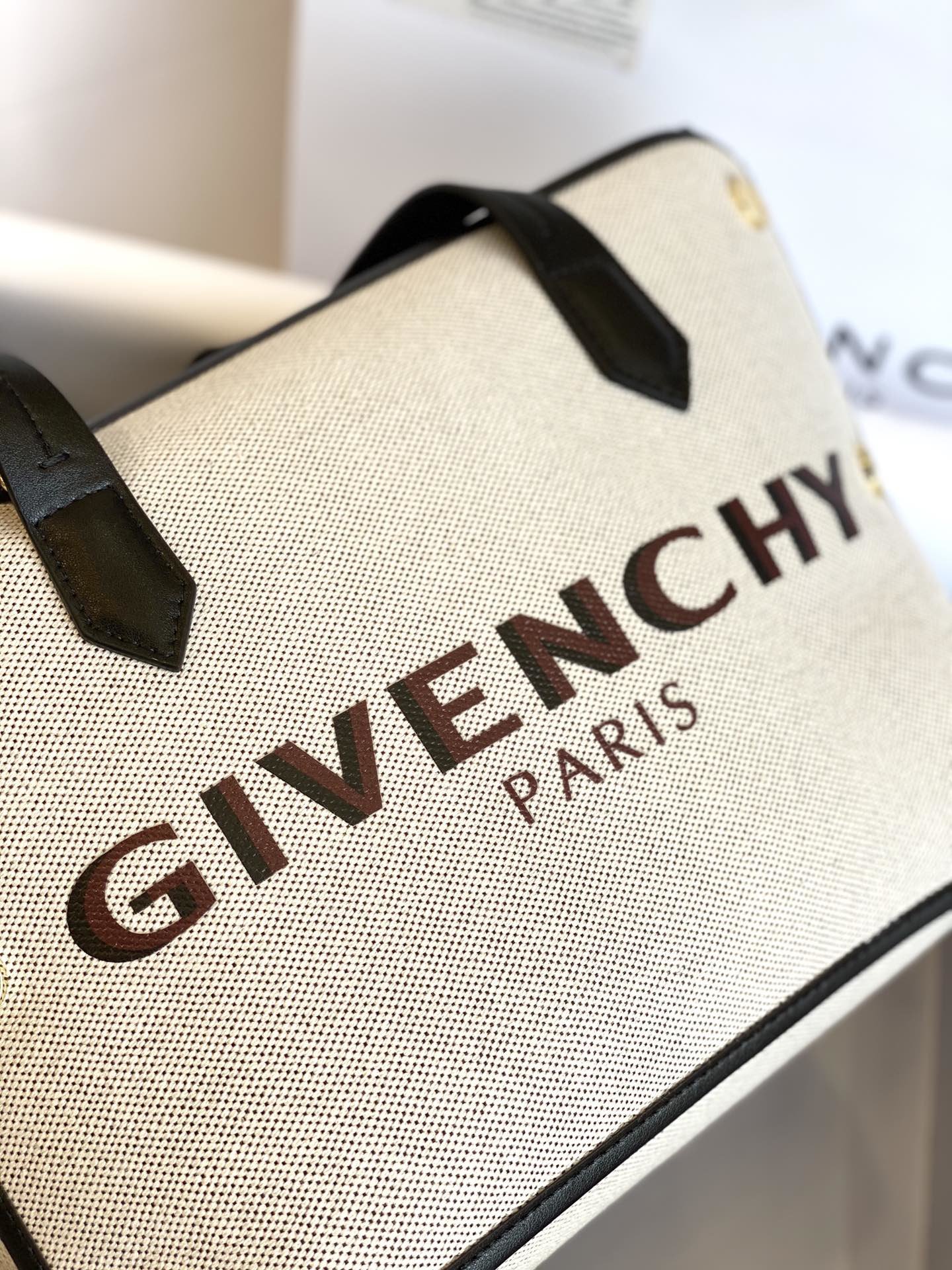 Gienvchy Bond Tote-21*32*14CM