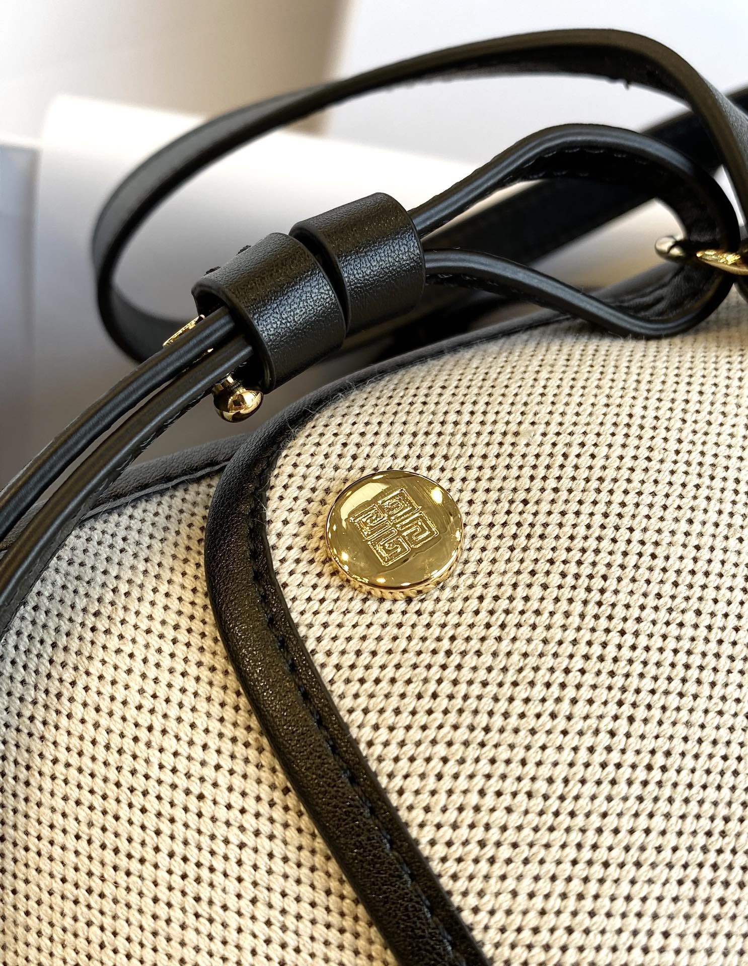 Gienvchy Bond Tote-21*32*14CM
