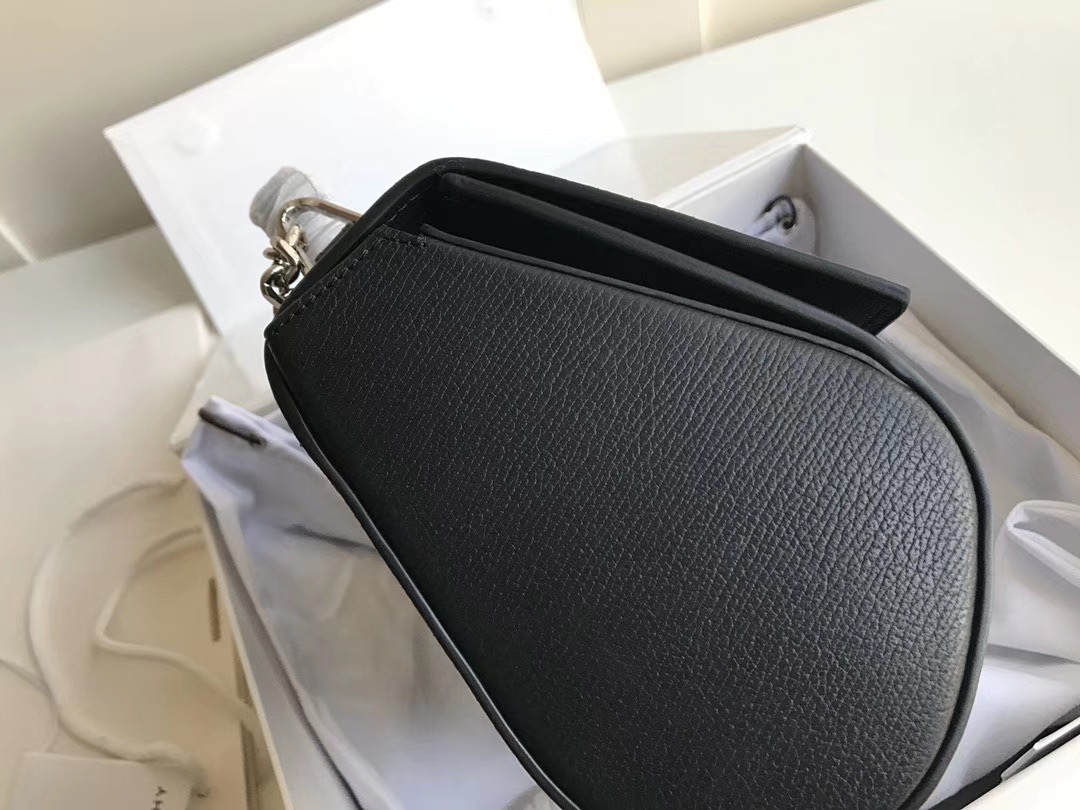 Gienvchy Pandora Bag-18CM