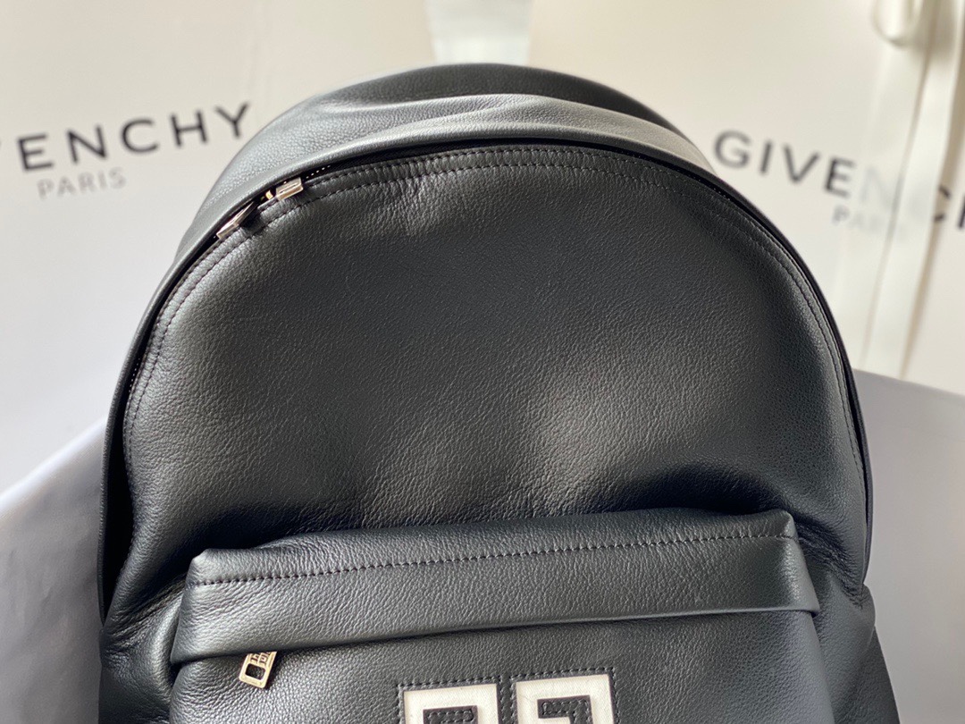 Gienvchy Backpack-28x40x15CM