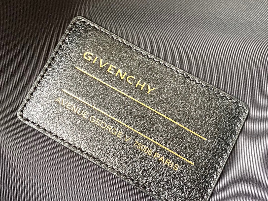 Gienvchy Backpack-28x40x15CM
