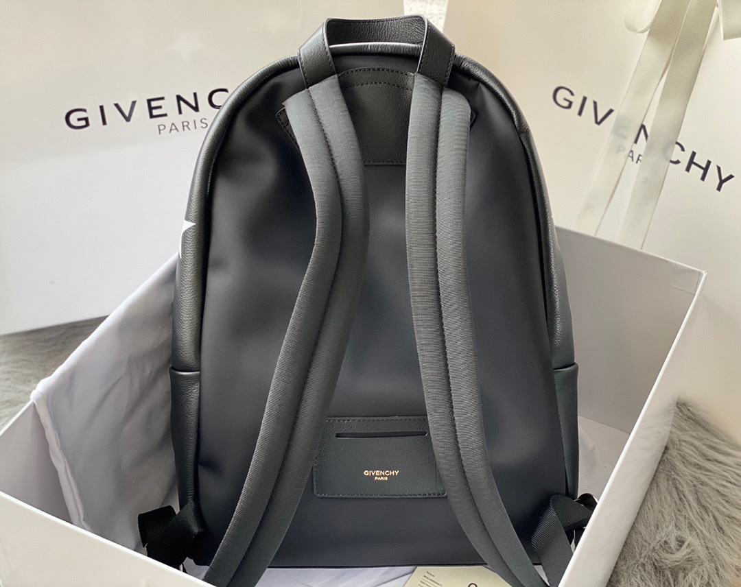 Gienvchy Backpack-28x40x15CM