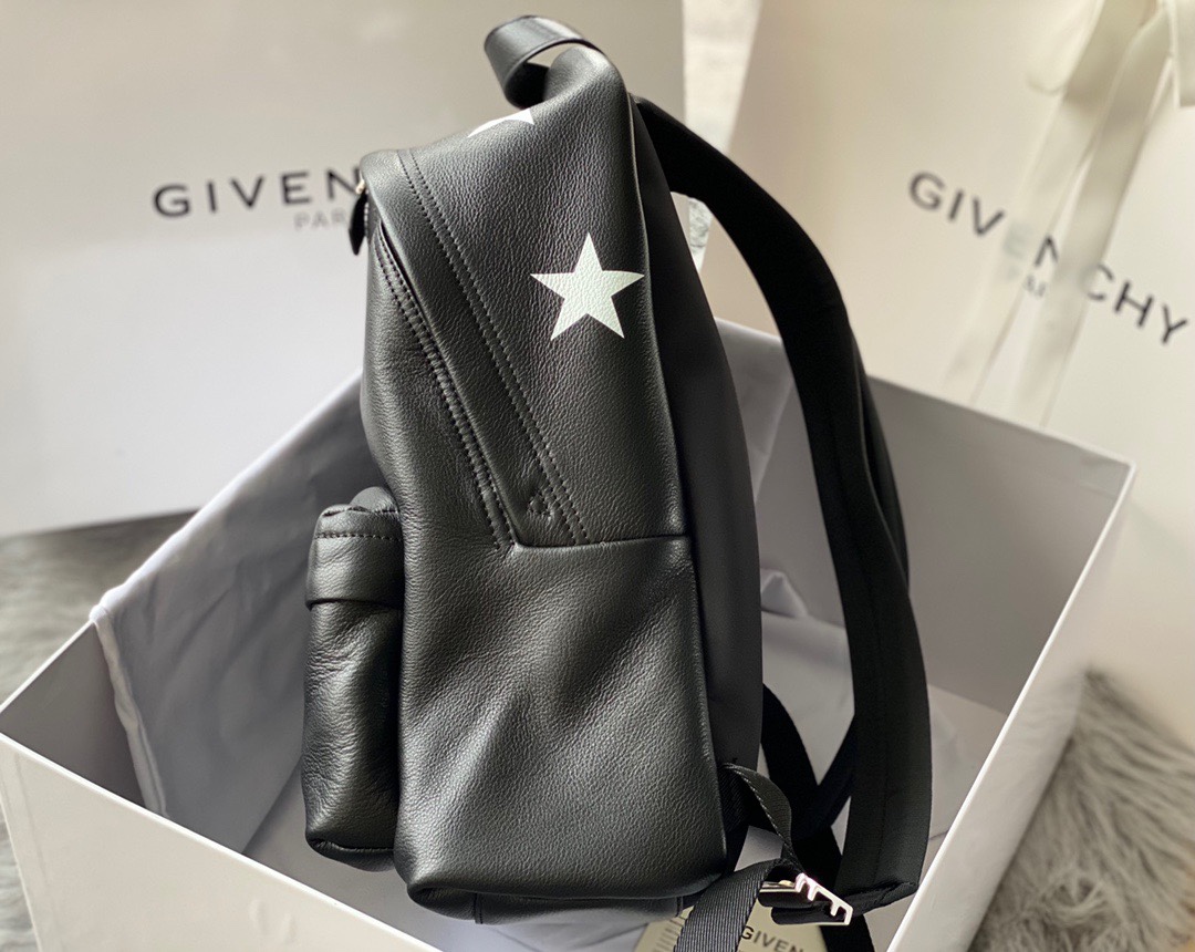 Gienvchy Backpack-28x40x15CM
