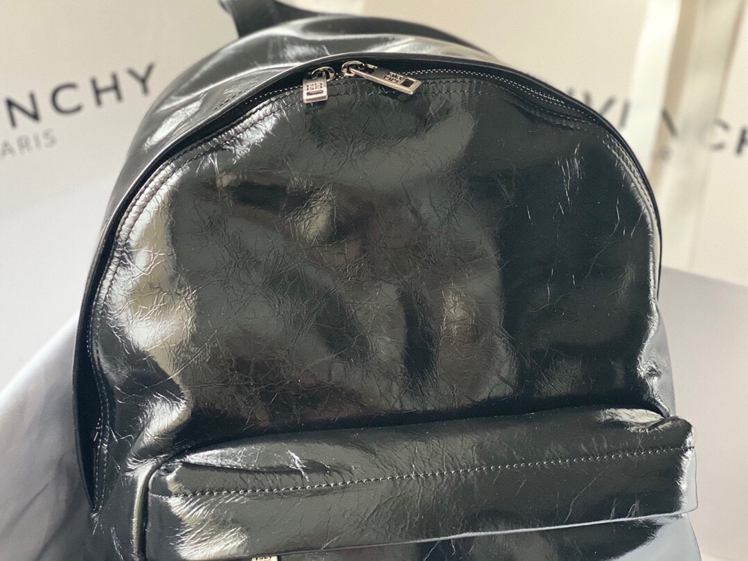 Gienvchy Backpack-28x40x15CM