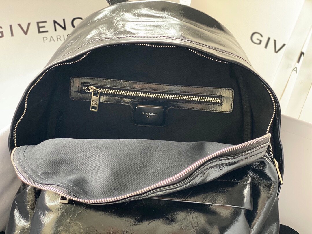 Gienvchy Backpack-28x40x15CM